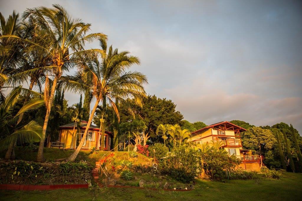 Banyan Tree Sanctuary Guest House Kalaoa Экстерьер фото